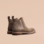 M25011 スエードチェルシーブーツ (Suede Chelsea Boots)(ベージュ色)Vibram®
