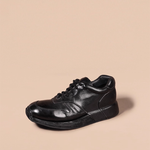 デュアルホースハイドスニーカー (Dual Horsehide Sneaker)(ブラック&ホワイト) Vibram®