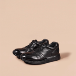デュアルホースハイドスニーカー (Dual Horsehide Sneaker)(ブラック&ホワイト) Vibram®