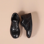 デュアルホースハイドスニーカー (Dual Horsehide Sneaker)(ブラック&ホワイト) Vibram®