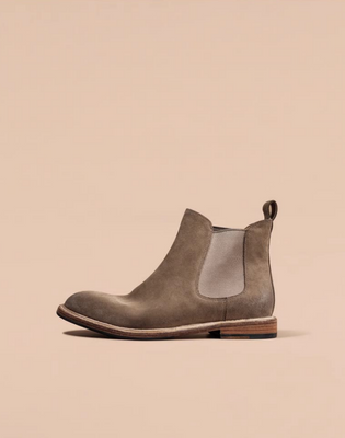 M25011 スエードチェルシーブーツ (Suede Chelsea Boots)(ベージュ色)Vibram®