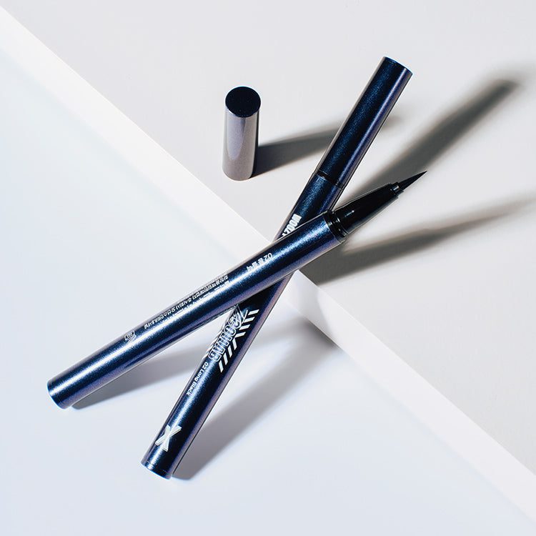 COLLAB-X WOOZY リキッドアイライナー 0.5mL（Long Black）