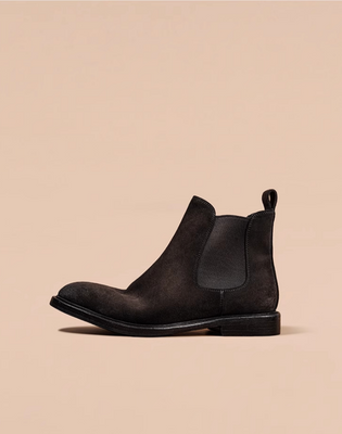 M25011 スエードチェルシーブーツ (Suede Chelsea Boots)(ブラウン) Vibram®