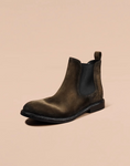 M25011 スエードチェルシーブーツ (Suede Chelsea Boots)(カーキ) Vibram®